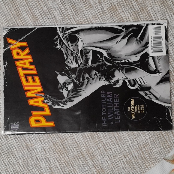 Planetary Comics Collectible Paperback Bundle - Picture 4 of 6